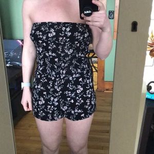 Strapless romper